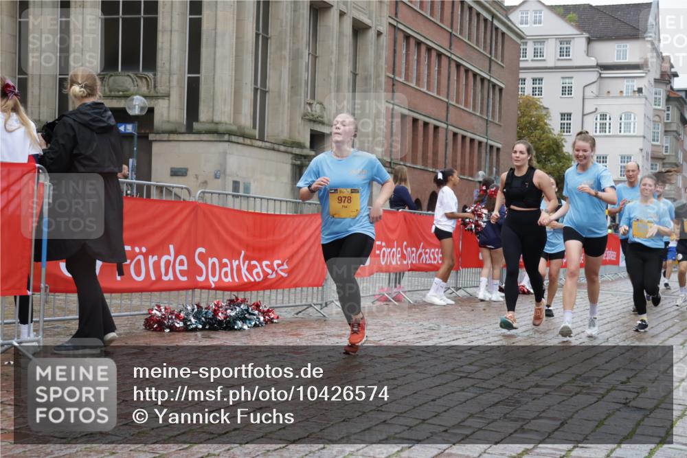 13.09.2026 - Kiel Lauf Yannick Fuchs http://msf.ph/oto/10426574 13.09.2026 11:04:43 Ziel 711, 1228, 1289, 1431, 4200, 4758, 4759, 5963, 6443, 6752, 8697, 8950, 8951, 9667, 9815, 9818, 10016, 10593, 11906, 12252, 12438, 460, 567, 978, 1204, 1316, 1554, 2062, 2298, 2654, 2662, 2750, 2758, 3140, 3141, 3195, 3336, 3961, 3963, 4155, 4870, 5806, 6010, 6092, 6310, 6962, 6963, 7016, 7157, 7451, 7686, 8835, 8956, 9067, 9667, 9806, 9980, 9987, 10130, 10776, 11050, 11151, 11152, 11856, 12179, 12826, 1056, 1861, 2093, 2142, 2804, 4211, 4391, 1902 meine-sportfotos.de