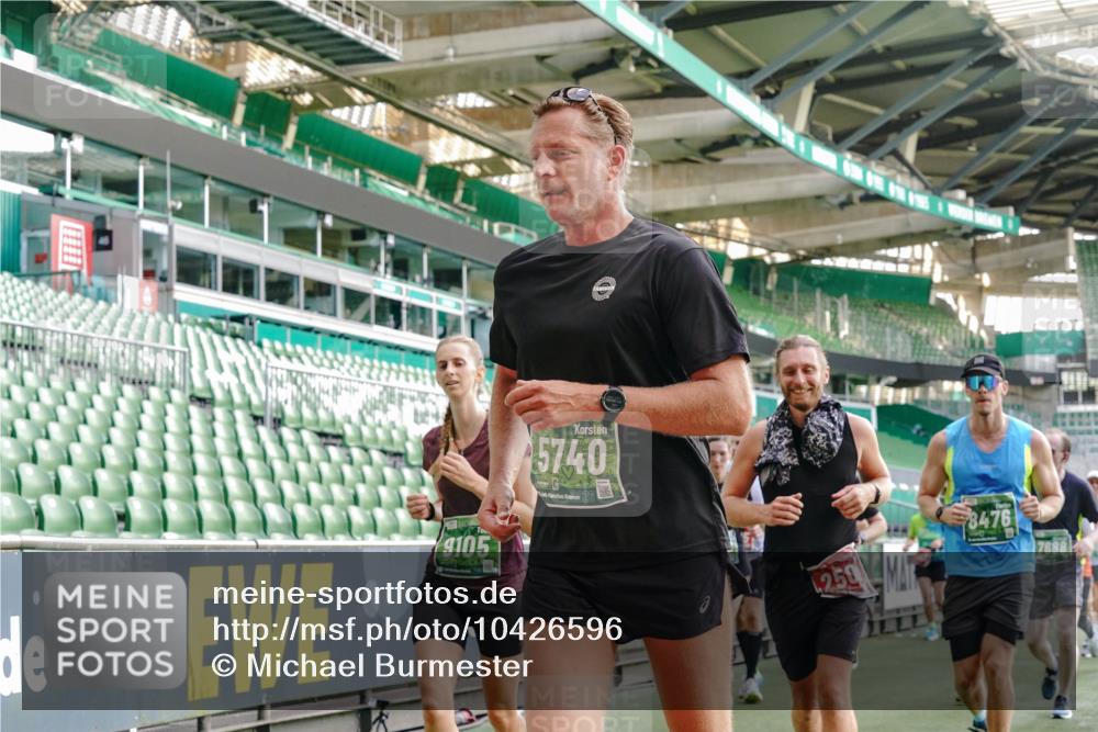 13.09.2026 - 21. swb-Marathon Bremen Michael Burmester http://msf.ph/oto/10426596 13.09.2026 13:25:15 Laufen im Stadion 137, 182, 213, 294, 505, 530, 543, 548, 645, 721, 723, 739, 743, 752, 815, 818, 966, 1273, 1283, 1410, 1443, 1459, 1463, 1471, 1487, 1491, 1504, 1515, 1530, 1561, 1744, 1828, 1830, 1944, 1953, 2058, 2059, 2095, 2211, 2252, 2267, 2271, 2298, 2308, 2312, 2323, 2354, 2382, 2384, 2465, 2483, 2497, 2503, 2506, 2554, 2571, 2591, 2644, 2752, 2762, 2776, 2833, 2878, 2896, 2981, 3005, 3062, 3097, 3142, 3172, 3211, 3259, 3289, 3298, 3306, 3312, 3329, 3381, 3390 meine-sportfotos.de