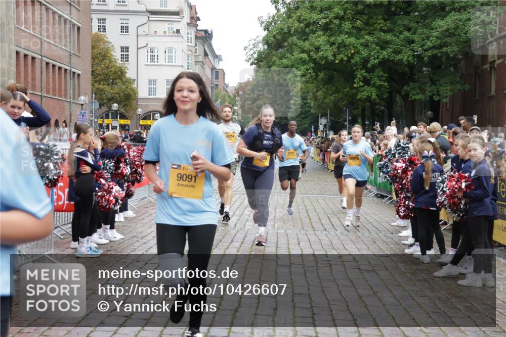 13.09.2026 - Kiel Lauf Yannick Fuchs http://msf.ph/oto/10426607 13.09.2026 09:47:13 Ziel 1235, 2587, 5167, 7461, 8524, 9091, 10076, 10224, 10555, 10742, 10744, 11862, 11964, 12635, 1402, 2527, 2718, 2759, 2779, 3808, 4087, 4238, 4906, 4940, 5217, 5351, 6048, 6074, 6207, 6638, 7190, 7213, 7446, 7675, 7731, 7754, 7921, 8409, 8887, 8994, 9141, 9385, 10009, 10301, 10322, 10731, 12622, 12725, 544, 591, 1324, 2870, 3192, 3629, 4480, 5517, 6072, 6575, 6639, 6696, 8231, 8540, 8777, 9634, 9936, 10789, 288, 3033, 3035, 4906, 6048, 6355, 6577, 7439, 10177 meine-sportfotos.de