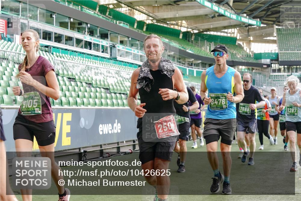 13.09.2026 - 21. swb-Marathon Bremen Michael Burmester http://msf.ph/oto/10426625 13.09.2026 13:25:16 Laufen im Stadion 137, 182, 213, 294, 505, 530, 543, 548, 645, 721, 723, 739, 743, 752, 815, 818, 966, 1273, 1283, 1410, 1443, 1459, 1463, 1471, 1487, 1491, 1504, 1515, 1530, 1561, 1618, 1744, 1828, 1830, 1944, 1953, 2058, 2059, 2095, 2211, 2252, 2267, 2271, 2298, 2308, 2312, 2323, 2354, 2382, 2384, 2465, 2483, 2497, 2503, 2506, 2554, 2571, 2591, 2644, 2675, 2752, 2762, 2776, 2833, 2878, 2896, 2981, 3005, 3062, 3097, 3142, 3172, 3211, 3259, 3289, 3298, 3306, 3312, 3329, 3381, 3390 meine-sportfotos.de