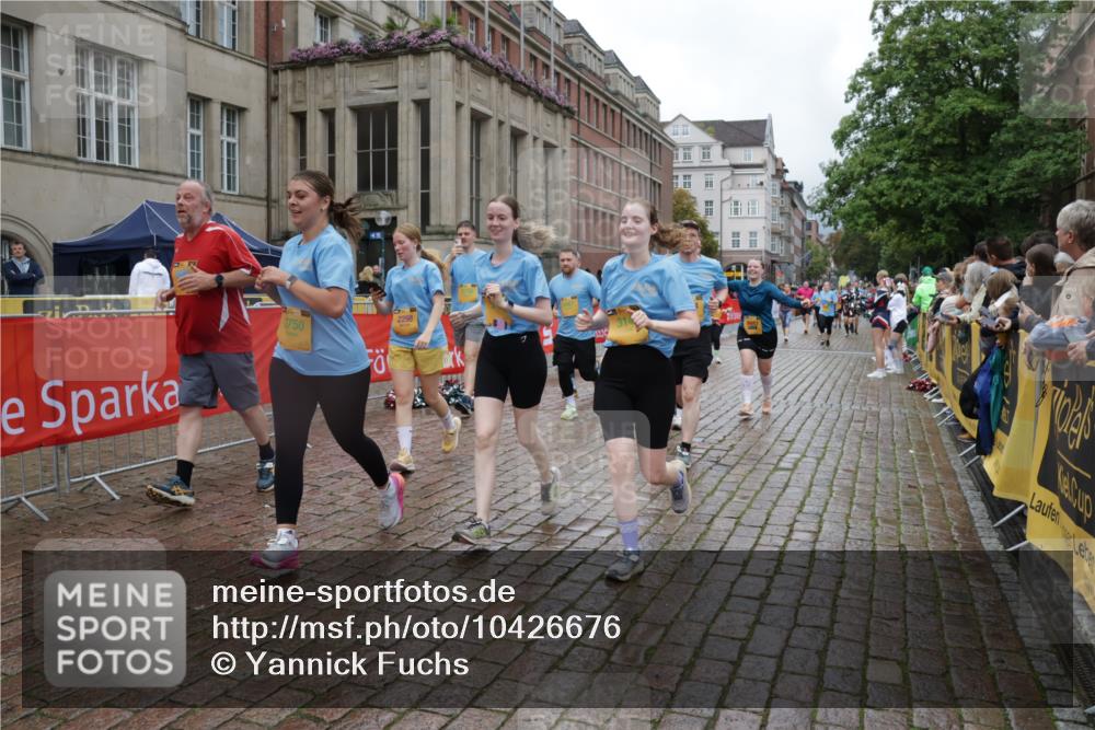 13.09.2026 - Kiel Lauf Yannick Fuchs http://msf.ph/oto/10426676 13.09.2026 11:04:59 Ziel 1056, 1861, 2093, 2142, 2804, 4211, 4391, 5021, 6393, 8149, 9330, 9647, 10003, 10138, 10217, 10484, 10679, 11948, 12406, 12472, 567, 711, 1228, 1289, 1431, 1554, 2298, 2662, 2750, 2758, 3140, 3141, 4155, 4200, 4758, 4759, 4870, 5963, 6443, 6752, 7157, 8697, 8950, 8951, 8956, 9067, 9667, 9815, 9818, 9980, 9987, 10016, 10593, 11906, 12252, 12438, 12826, 1186, 2308, 3159, 3284, 4262, 5002, 6447, 7860, 8124, 8949, 11094, 11341, 1554, 2298, 3963 meine-sportfotos.de