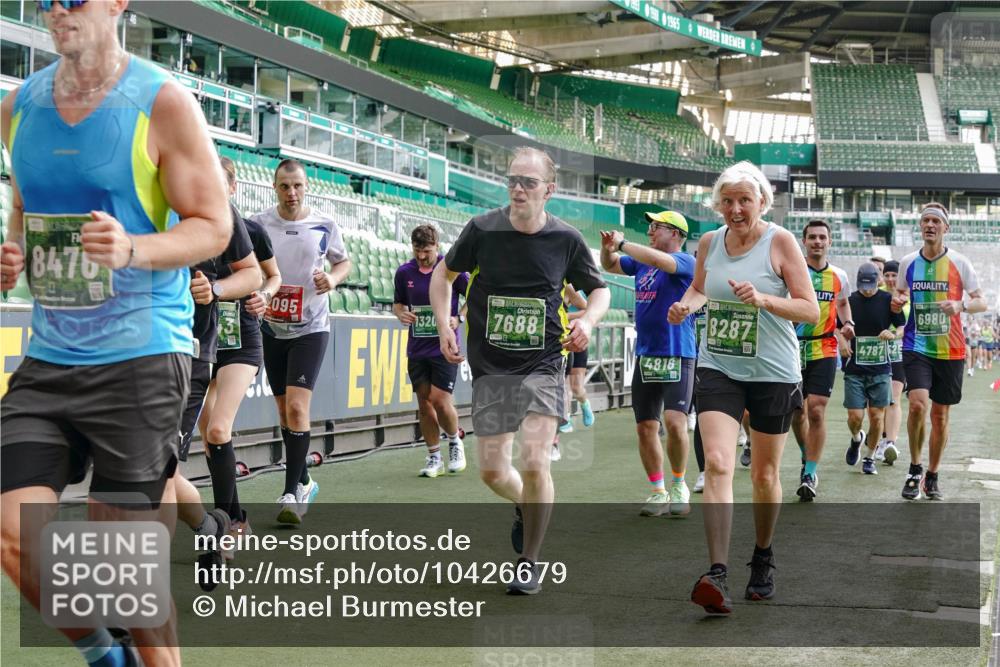 13.09.2026 - 21. swb-Marathon Bremen Michael Burmester http://msf.ph/oto/10426679 13.09.2026 13:25:17 Laufen im Stadion 137, 182, 213, 294, 505, 530, 543, 548, 645, 721, 723, 739, 743, 752, 815, 818, 966, 1273, 1283, 1410, 1443, 1459, 1463, 1471, 1487, 1491, 1504, 1515, 1530, 1561, 1618, 1744, 1828, 1830, 1944, 1953, 2058, 2059, 2095, 2211, 2252, 2267, 2271, 2298, 2308, 2312, 2323, 2354, 2382, 2384, 2465, 2483, 2497, 2503, 2506, 2554, 2571, 2591, 2644, 2675, 2752, 2762, 2776, 2833, 2878, 2896, 2981, 3005, 3062, 3097, 3142, 3172, 3211, 3259, 3298, 3306, 3312, 3329, 3381, 3390 meine-sportfotos.de