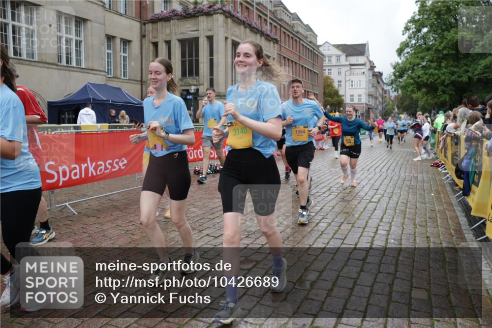 13.09.2026 - Kiel Lauf Yannick Fuchs http://msf.ph/oto/10426689 13.09.2026 11:05:00 Ziel 1056, 1861, 2093, 2142, 2804, 4211, 4391, 5021, 6393, 8149, 9330, 9605, 9647, 10003, 10138, 10217, 10484, 10679, 11948, 12406, 12472, 567, 711, 1228, 1289, 1431, 1554, 2298, 2662, 2750, 2758, 3140, 3141, 4155, 4200, 4758, 4759, 4870, 5963, 6443, 6752, 7157, 8697, 8950, 8951, 8956, 9067, 9667, 9815, 9818, 9980, 9987, 10016, 10593, 11906, 12252, 12438, 12826, 1186, 1476, 2070, 2308, 3159, 3284, 4262, 5002, 6447, 7386, 7716, 7860, 8124, 8949, 11094, 11341, 567, 1554, 2298 meine-sportfotos.de