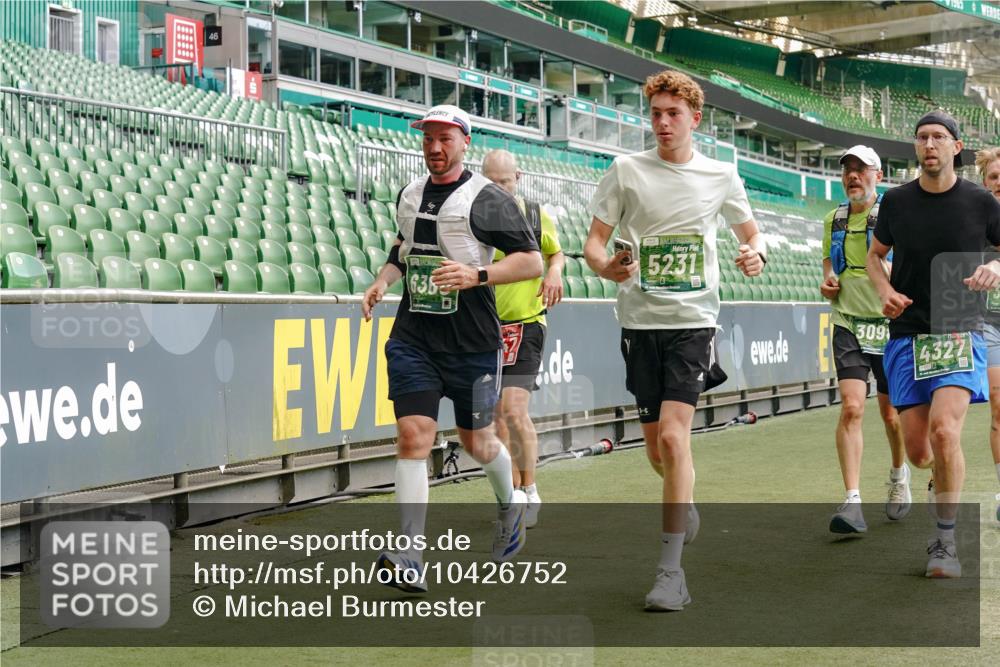 13.09.2026 - 21. swb-Marathon Bremen Michael Burmester http://msf.ph/oto/10426752 13.09.2026 13:02:17 Laufen im Stadion 150, 242, 282, 318, 440, 531, 687, 722, 930, 936, 946, 1006, 1067, 1163, 1250, 1436, 1448, 1460, 1582, 1611, 1896, 2033, 2047, 2062, 2276, 2292, 2345, 2364, 2370, 2378, 2409, 2421, 2485, 2491, 2513, 2560, 2561, 2627, 2638, 2666, 2668, 2779, 2900, 2987, 3013, 3044, 3114, 3163, 3164, 3187, 3248, 3258, 3294, 3334, 3372, 3374, 3375, 3392, 3496, 3524, 3526, 3527, 3576, 3585, 3603, 3667, 3721, 3806, 3852, 3893, 3938, 3970, 3983, 4000, 4077, 4133, 4506, 4558 meine-sportfotos.de