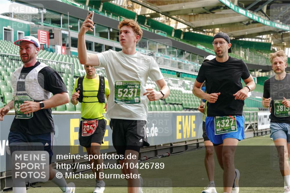 13.09.2026 - 21. swb-Marathon Bremen Michael Burmester http://msf.ph/oto/10426789 13.09.2026 13:02:18 Laufen im Stadion 150, 282, 318, 440, 531, 722, 930, 936, 946, 1006, 1067, 1163, 1250, 1436, 1448, 1460, 1582, 1611, 1896, 2033, 2047, 2062, 2276, 2292, 2345, 2364, 2370, 2378, 2409, 2421, 2485, 2491, 2513, 2560, 2561, 2627, 2638, 2666, 2668, 2779, 2900, 2987, 3013, 3044, 3114, 3163, 3164, 3187, 3248, 3258, 3294, 3334, 3372, 3374, 3375, 3392, 3496, 3524, 3526, 3527, 3576, 3585, 3603, 3667, 3721, 3806, 3852, 3893, 3938, 3970, 3983, 4000, 4077, 4133, 4506, 4558 meine-sportfotos.de