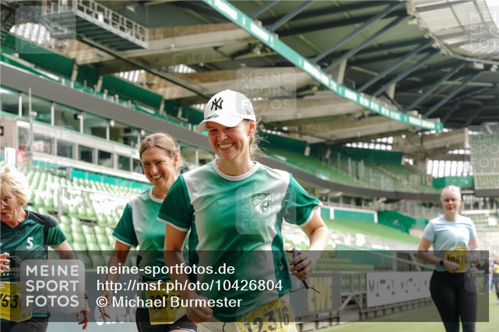 13.09.2026 - 21. swb-Marathon Bremen Michael Burmester http://msf.ph/oto/10426804 13.09.2026 10:50:00 Laufen im Stadion 10413, 10627, 10667, 10710, 10754, 11031, 11254, 11266, 11541, 11712, 11780, 11851, 11942, 11980, 12440, 10161, 10202, 10242, 10349, 10472, 10524, 10535, 10651, 10895, 10933, 10970, 11050, 11181, 11244, 11296, 11309, 11367, 11457, 11529, 11530, 11546, 11573, 11574, 11579, 11639, 11675, 11709, 11760, 11821, 12153, 12177, 12178 meine-sportfotos.de