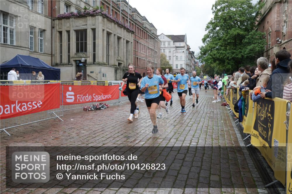 13.09.2026 - Kiel Lauf Yannick Fuchs http://msf.ph/oto/10426823 13.09.2026 11:05:15 Ziel 1186, 1476, 2070, 2308, 3159, 3284, 4262, 5002, 6447, 7386, 7716, 7860, 8124, 8949, 9605, 11094, 11341, 711, 1056, 1228, 1289, 1431, 1861, 2093, 2142, 2804, 4211, 4391, 5021, 5963, 6393, 6443, 6752, 8149, 8697, 9330, 9605, 9647, 10003, 10016, 10138, 10217, 10484, 10593, 10679, 11906, 11948, 12406, 12438, 12472, 1491, 2365, 3122, 3352, 3421, 4979, 5888, 5909, 5954, 7899, 8334, 9480, 9589, 9747, 10133, 11160, 711, 1228, 4200, 4758, 4759, 8697, 8950, 8951, 9667 meine-sportfotos.de
