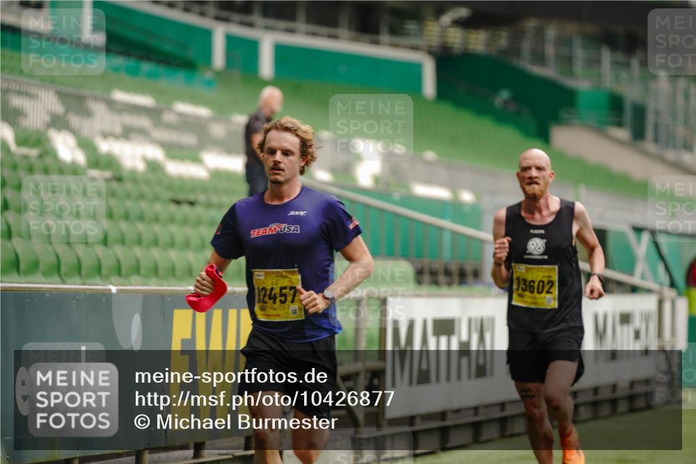 13.09.2026 - 21. swb-Marathon Bremen Michael Burmester http://msf.ph/oto/10426877 13.09.2026 10:17:29 Laufen im Stadion 10597, 12272, 12457, 12458, 13501, 13504, 13510, 13515, 13517, 13522, 13542, 13547, 13554, 13561, 13567, 13569, 13571, 13572, 13576, 13579, 13602, 13603, 13604, 13623, 13630, 13635, 13643 meine-sportfotos.de