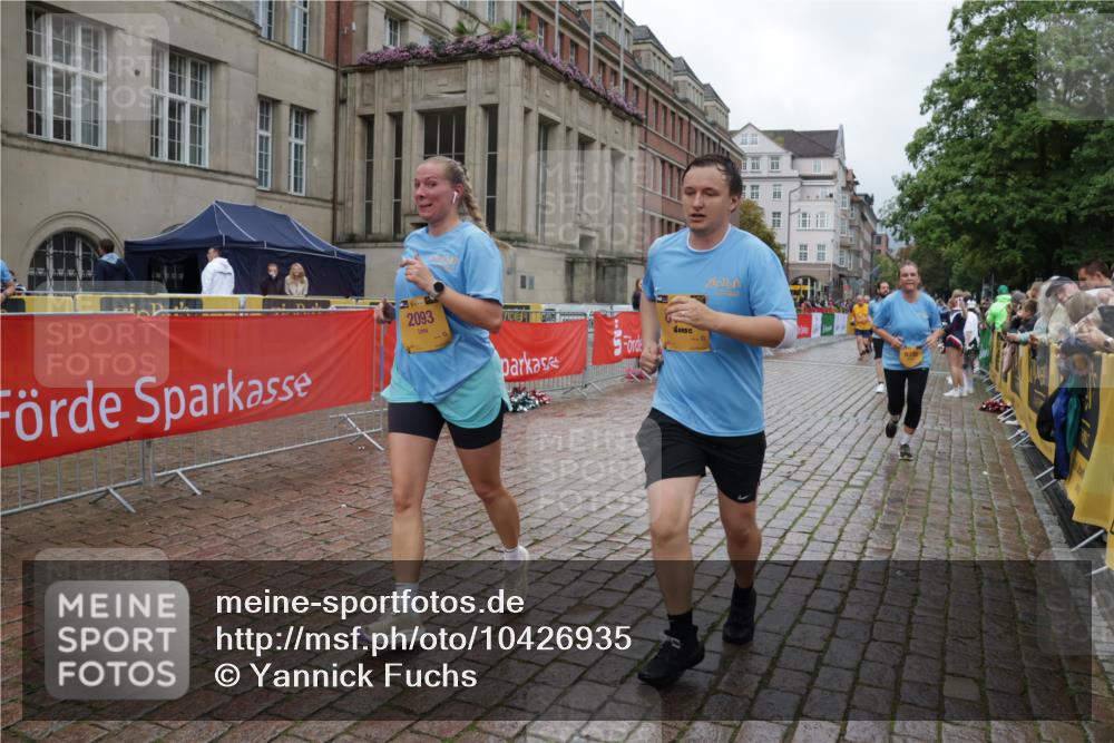 13.09.2026 - Kiel Lauf Yannick Fuchs http://msf.ph/oto/10426935 13.09.2026 11:05:32 Ziel 1491, 2365, 3122, 3352, 3421, 4979, 5888, 5909, 5954, 7899, 8334, 9480, 9589, 9747, 10133, 10599, 11160, 11618, 1186, 1476, 2070, 2093, 2142, 2308, 3159, 3284, 4262, 5002, 5021, 6447, 7386, 7716, 7860, 8124, 8149, 8949, 9330, 9605, 10003, 10133, 10138, 11094, 11341, 2959, 4058, 4148, 4153, 4764, 5526, 5925, 6162, 6668, 8323, 8498, 8879, 9279, 10386, 10557, 11049, 12012, 12233, 12649, 1056, 1861, 2093, 2804, 4211, 4391, 6393, 8149 meine-sportfotos.de