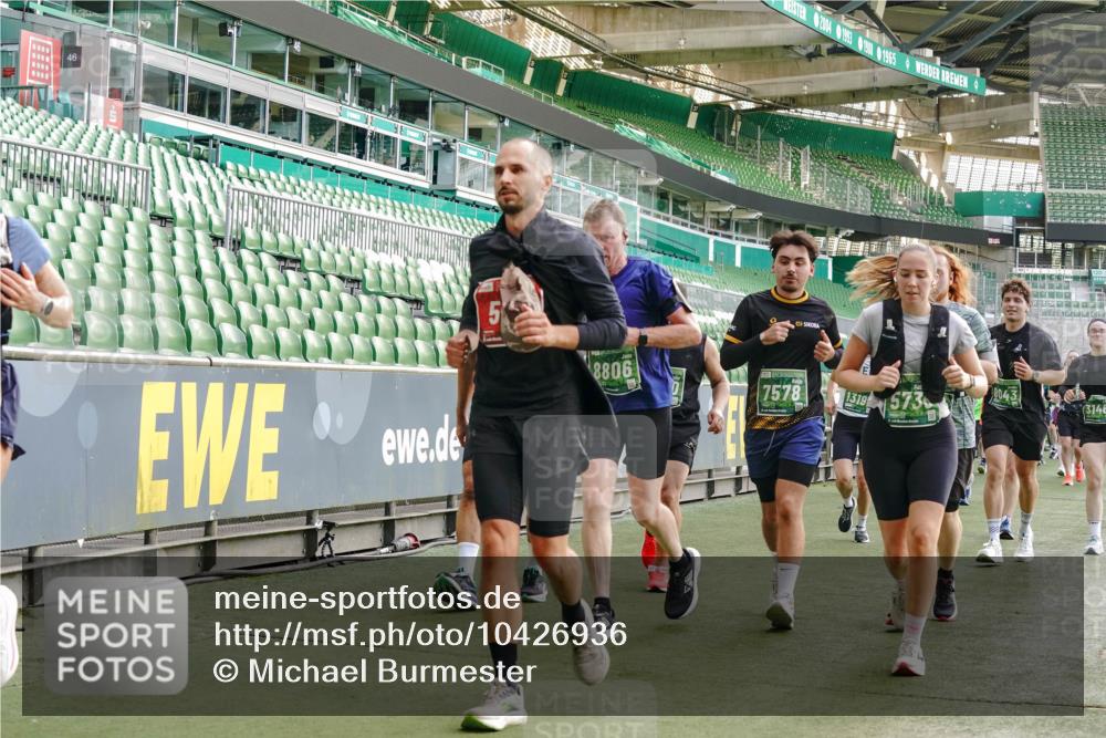13.09.2026 - 21. swb-Marathon Bremen Michael Burmester http://msf.ph/oto/10426936 13.09.2026 13:25:26 Laufen im Stadion 213, 294, 505, 530, 543, 548, 645, 723, 739, 752, 815, 818, 966, 1273, 1283, 1410, 1443, 1459, 1463, 1471, 1487, 1491, 1504, 1515, 1530, 1561, 1618, 1744, 1828, 1830, 1944, 1953, 2058, 2059, 2095, 2211, 2252, 2267, 2271, 2298, 2308, 2312, 2323, 2354, 2382, 2384, 2465, 2483, 2497, 2506, 2508, 2554, 2558, 2571, 2591, 2644, 2656, 2675, 2752, 2762, 2776, 2833, 2878, 2896, 2970, 2981, 3005, 3062, 3097, 3142, 3172, 3211, 3259, 3298, 3306, 3312, 3329, 3381, 3390, 3433 meine-sportfotos.de