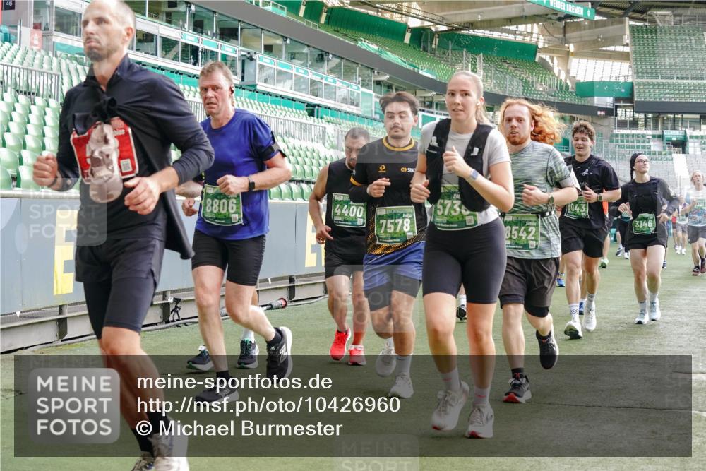 13.09.2026 - 21. swb-Marathon Bremen Michael Burmester http://msf.ph/oto/10426960 13.09.2026 13:25:27 Laufen im Stadion 213, 294, 505, 530, 543, 548, 645, 723, 739, 752, 815, 818, 966, 1273, 1283, 1410, 1443, 1459, 1463, 1471, 1487, 1491, 1504, 1515, 1530, 1561, 1618, 1744, 1828, 1830, 1944, 1953, 2058, 2059, 2095, 2211, 2252, 2267, 2271, 2298, 2308, 2312, 2323, 2354, 2382, 2384, 2483, 2497, 2506, 2508, 2554, 2558, 2571, 2591, 2644, 2656, 2675, 2752, 2762, 2776, 2833, 2878, 2896, 2970, 2981, 3005, 3062, 3097, 3142, 3172, 3211, 3259, 3298, 3306, 3312, 3329, 3381, 3390, 3433 meine-sportfotos.de