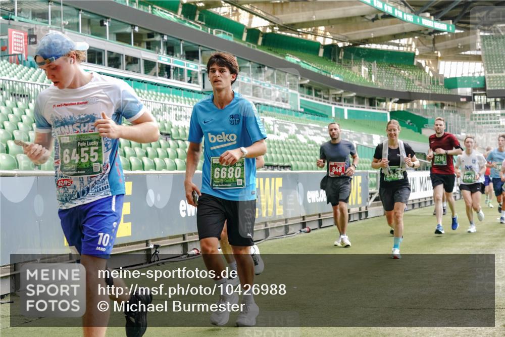 13.09.2026 - 21. swb-Marathon Bremen Michael Burmester http://msf.ph/oto/10426988 13.09.2026 13:02:21 Laufen im Stadion 150, 282, 318, 440, 531, 722, 930, 936, 946, 1006, 1067, 1163, 1250, 1436, 1448, 1460, 1582, 1611, 1896, 2033, 2047, 2062, 2276, 2292, 2345, 2364, 2370, 2378, 2421, 2491, 2513, 2561, 2627, 2638, 2666, 2668, 2779, 2900, 2987, 3013, 3044, 3114, 3163, 3164, 3187, 3248, 3258, 3294, 3334, 3372, 3374, 3375, 3392, 3460, 3496, 3526, 3527, 3576, 3585, 3603, 3667, 3721, 3806, 3852, 3893, 3938, 3970, 3983, 4000, 4077, 4133, 4506, 4558 meine-sportfotos.de