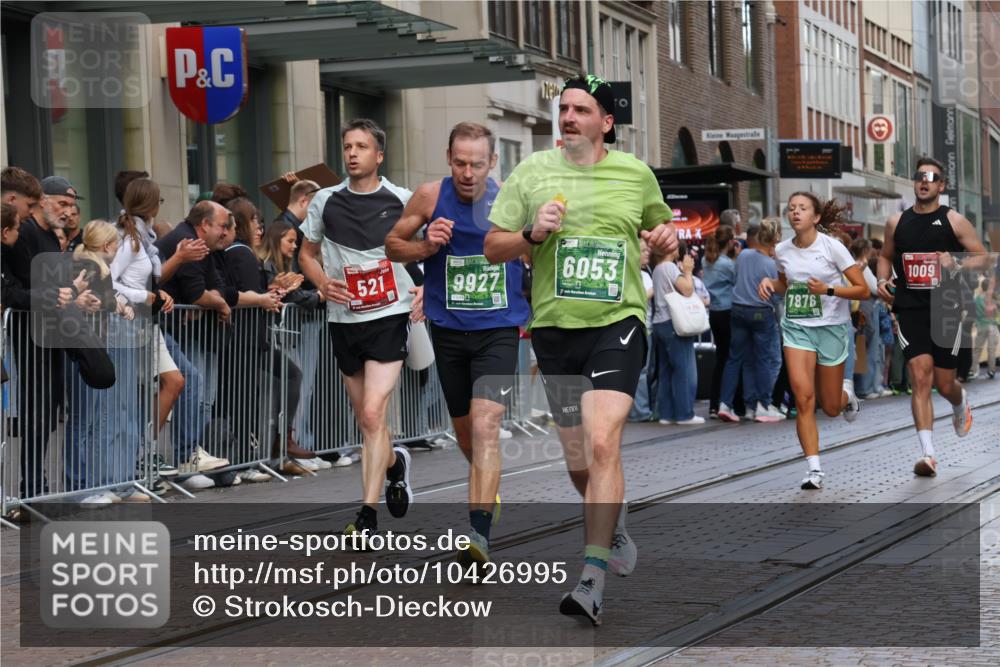 13.09.2026 - 21. swb-Marathon Bremen Strokosch-Dieckow http://msf.ph/oto/10426995 13.09.2026 13:06:53 Ziel 1540, 1863, 3043, 3118, 3794, 3973, 4808, 6053, 7636, 7876, 8980, 9708, 9927, 508, 521, 749, 788, 1009, 1770, 2832, 3127, 3910, 4574, 4777, 5238, 6784, 6951, 8580, 8888 meine-sportfotos.de
