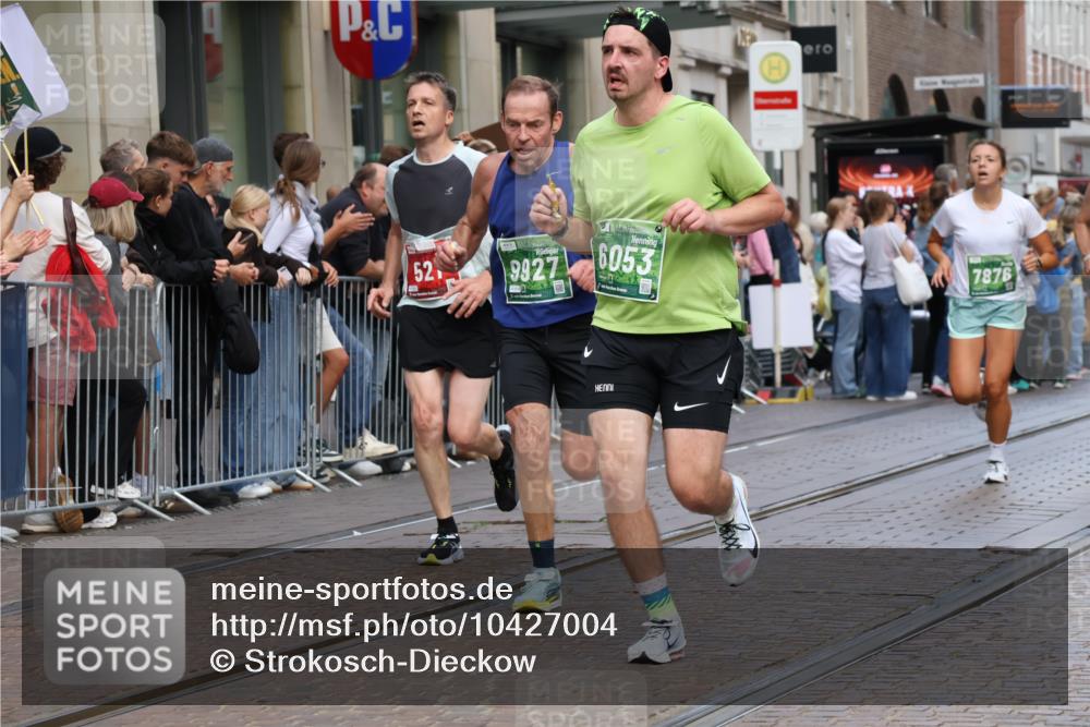 13.09.2026 - 21. swb-Marathon Bremen Strokosch-Dieckow http://msf.ph/oto/10427004 13.09.2026 13:06:53 Ziel 1540, 1863, 3043, 3118, 3794, 3973, 4808, 6053, 7636, 7876, 8980, 9708, 9927, 508, 521, 749, 788, 1009, 1770, 2832, 3127, 3910, 4574, 4777, 5238, 6784, 6951, 8580, 8888 meine-sportfotos.de