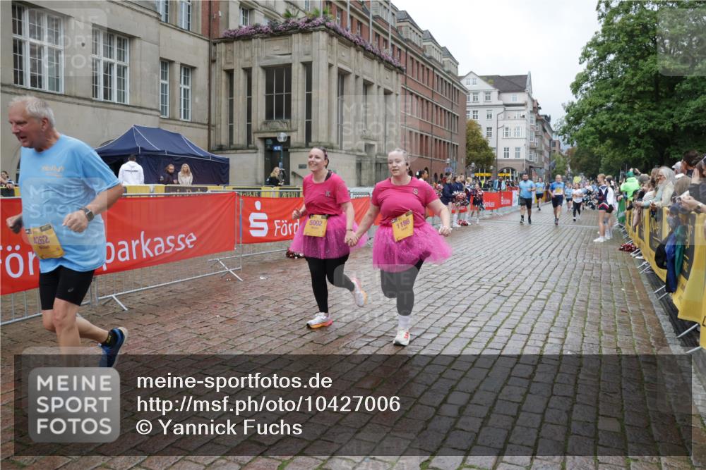 13.09.2026 - Kiel Lauf Yannick Fuchs http://msf.ph/oto/10427006 13.09.2026 11:05:41 Ziel 2365, 2959, 3352, 4148, 4153, 4764, 4979, 5526, 5888, 5954, 6162, 6668, 7899, 8498, 9480, 9589, 9747, 10386, 10557, 10599, 11049, 11618, 12012, 12233, 1186, 1476, 1491, 2070, 2308, 3122, 3159, 3284, 3421, 4262, 5002, 5909, 6447, 7386, 7716, 7860, 8124, 8334, 8949, 10133, 11094, 11160, 11341, 1111, 1359, 3475, 4058, 4392, 4980, 5187, 5229, 5756, 5925, 6307, 6823, 7942, 8295, 8323, 8452, 8879, 9016, 9279, 9757, 10830, 11218, 11372, 12133, 12356, 12649 meine-sportfotos.de