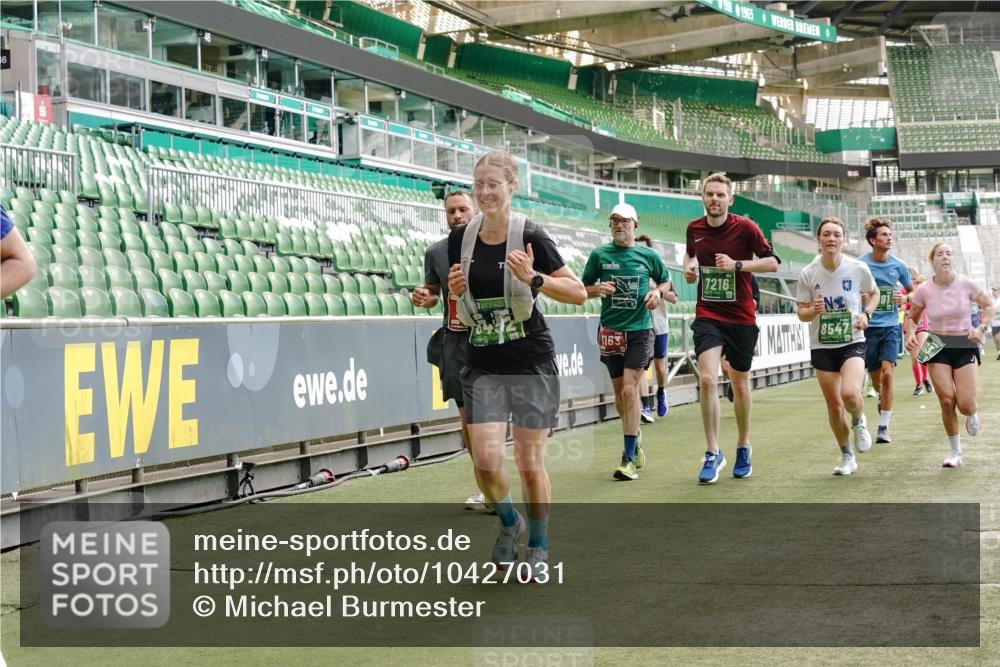 13.09.2026 - 21. swb-Marathon Bremen Michael Burmester http://msf.ph/oto/10427031 13.09.2026 13:02:22 Laufen im Stadion 150, 282, 318, 440, 531, 722, 930, 936, 946, 1006, 1014, 1067, 1163, 1250, 1436, 1448, 1460, 1582, 1611, 1896, 2033, 2047, 2062, 2276, 2292, 2345, 2364, 2370, 2378, 2421, 2491, 2513, 2561, 2627, 2638, 2666, 2668, 2779, 2900, 2987, 3013, 3044, 3114, 3163, 3164, 3187, 3248, 3258, 3294, 3334, 3372, 3374, 3375, 3392, 3460, 3496, 3526, 3527, 3576, 3585, 3603, 3667, 3721, 3806, 3852, 3893, 3938, 3970, 3983, 4000, 4077, 4133, 4506, 4558 meine-sportfotos.de