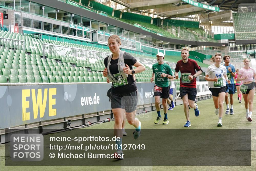 13.09.2026 - 21. swb-Marathon Bremen Michael Burmester http://msf.ph/oto/10427049 13.09.2026 13:02:23 Laufen im Stadion 150, 282, 318, 440, 531, 722, 930, 936, 946, 1006, 1014, 1067, 1163, 1250, 1436, 1448, 1460, 1582, 1611, 1896, 2033, 2047, 2062, 2276, 2292, 2345, 2364, 2370, 2378, 2421, 2491, 2513, 2561, 2627, 2638, 2666, 2668, 2779, 2900, 2987, 3013, 3044, 3114, 3163, 3164, 3187, 3248, 3258, 3294, 3334, 3372, 3374, 3375, 3392, 3460, 3496, 3526, 3527, 3576, 3585, 3603, 3667, 3721, 3806, 3852, 3893, 3938, 3970, 3983, 4000, 4077, 4133, 4506, 4558 meine-sportfotos.de