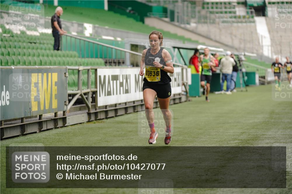 13.09.2026 - 21. swb-Marathon Bremen Michael Burmester http://msf.ph/oto/10427077 13.09.2026 10:17:48 Laufen im Stadion 10597, 12272, 12457, 12458, 13501, 13504, 13510, 13515, 13517, 13522, 13533, 13536, 13542, 13543, 13547, 13554, 13561, 13567, 13569, 13571, 13572, 13576, 13579, 13582, 13602, 13603, 13604, 13623, 13630, 13635, 13643 meine-sportfotos.de