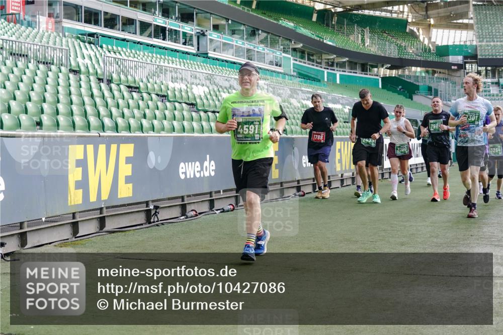 13.09.2026 - 21. swb-Marathon Bremen Michael Burmester http://msf.ph/oto/10427086 13.09.2026 13:25:32 Laufen im Stadion 202, 213, 294, 505, 530, 543, 548, 645, 723, 739, 752, 815, 818, 966, 1283, 1410, 1443, 1459, 1463, 1471, 1473, 1487, 1491, 1504, 1515, 1530, 1561, 1618, 1744, 1828, 1830, 1944, 1953, 2058, 2059, 2095, 2211, 2267, 2271, 2298, 2308, 2312, 2323, 2354, 2382, 2384, 2483, 2497, 2506, 2508, 2554, 2558, 2571, 2591, 2592, 2644, 2656, 2675, 2752, 2762, 2776, 2833, 2878, 2896, 2970, 2981, 3005, 3047, 3062, 3097, 3142, 3172, 3211, 3259, 3298, 3306, 3312, 3329, 3359, 3381, 3390, 3433 meine-sportfotos.de
