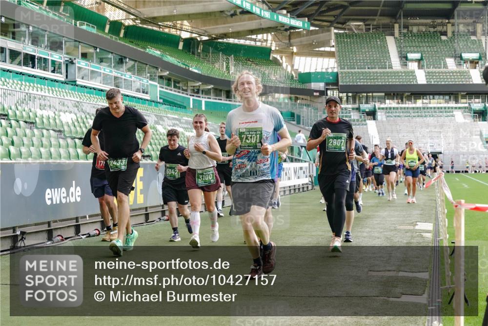 13.09.2026 - 21. swb-Marathon Bremen Michael Burmester http://msf.ph/oto/10427157 13.09.2026 13:25:34 Laufen im Stadion 202, 213, 294, 505, 530, 543, 548, 645, 723, 739, 752, 815, 818, 966, 1283, 1410, 1443, 1459, 1463, 1471, 1473, 1487, 1491, 1504, 1515, 1530, 1561, 1618, 1744, 1828, 1830, 1953, 2058, 2059, 2095, 2211, 2267, 2271, 2298, 2308, 2312, 2323, 2354, 2382, 2384, 2483, 2497, 2506, 2508, 2554, 2558, 2571, 2591, 2592, 2644, 2656, 2675, 2752, 2762, 2776, 2833, 2878, 2896, 2970, 2981, 3005, 3047, 3062, 3097, 3142, 3172, 3211, 3259, 3298, 3306, 3329, 3359, 3381, 3390, 3433 meine-sportfotos.de