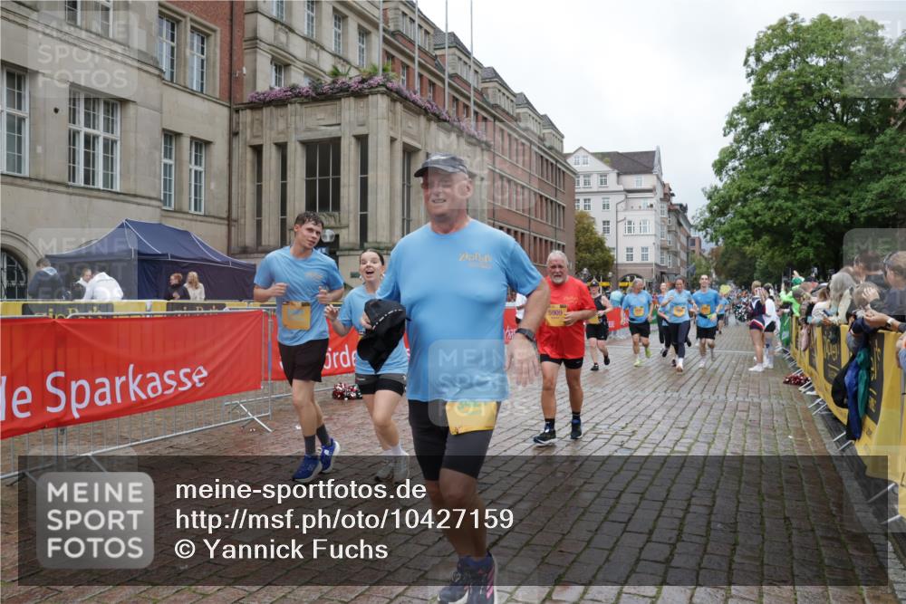 13.09.2026 - Kiel Lauf Yannick Fuchs http://msf.ph/oto/10427159 13.09.2026 11:06:02 Ziel 799, 1111, 1359, 2781, 2782, 3475, 3618, 4392, 4980, 5187, 5229, 5756, 6307, 6823, 7045, 7452, 7942, 8295, 8452, 9016, 9757, 10830, 11218, 11372, 12048, 12133, 12356, 12646, 12647, 1491, 2365, 2959, 3352, 3421, 4058, 4148, 4153, 4764, 4979, 5526, 5888, 5909, 5925, 5954, 6162, 6668, 7899, 8323, 8334, 8498, 8879, 9279, 9480, 9589, 9747, 10386, 10557, 10599, 11049, 11618, 12012, 12233, 12649, 458, 631, 710, 824, 2179, 3201, 3966, 4095, 8163, 8400, 9781 meine-sportfotos.de