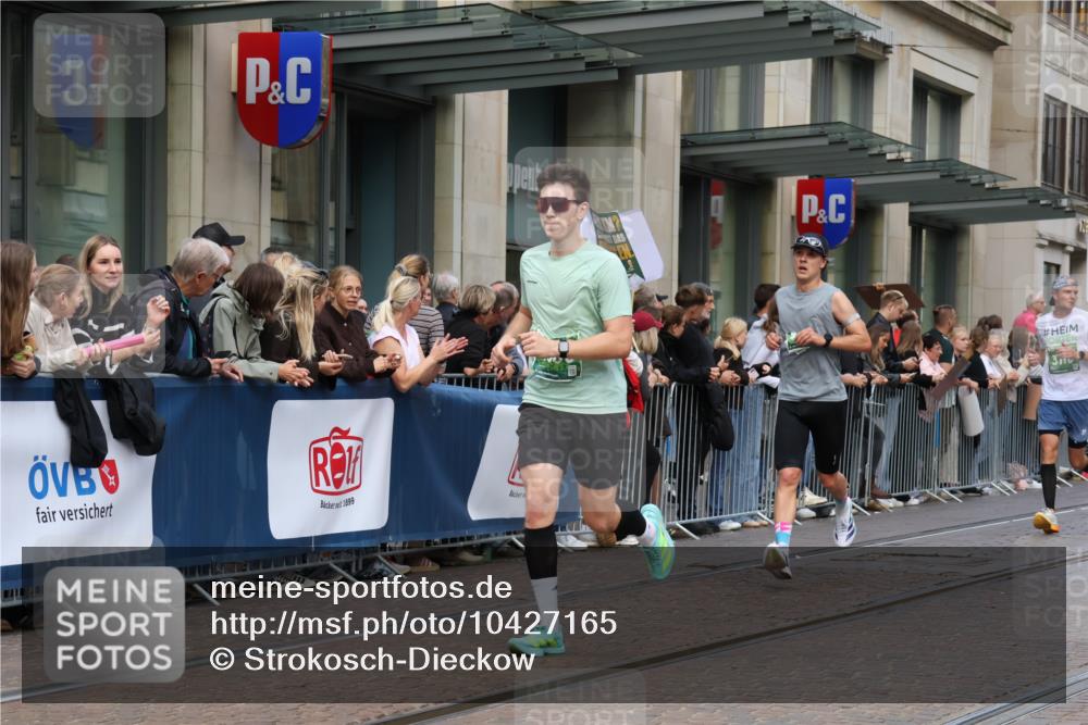 13.09.2026 - 21. swb-Marathon Bremen Strokosch-Dieckow http://msf.ph/oto/10427165 13.09.2026 13:07:01 Ziel 1540, 1863, 2706, 3043, 3118, 4743, 4808, 6053, 7636, 7876, 8060, 8098, 8467, 8980, 9927, 521, 749, 788, 1009, 3127, 3794, 3973, 4574, 5238, 6784, 6951, 8580, 8888, 9708 meine-sportfotos.de
