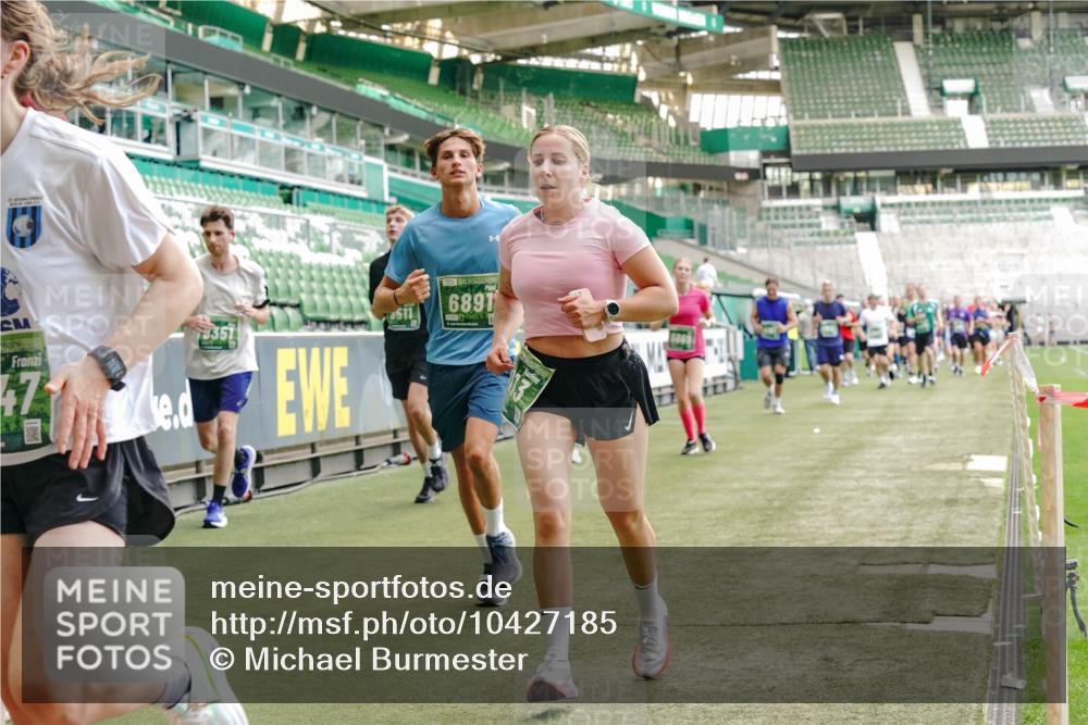 13.09.2026 - 21. swb-Marathon Bremen Michael Burmester http://msf.ph/oto/10427185 13.09.2026 13:02:25 Laufen im Stadion 150, 282, 318, 440, 531, 722, 930, 936, 946, 1006, 1014, 1067, 1163, 1250, 1436, 1448, 1460, 1582, 1611, 1896, 2033, 2047, 2062, 2276, 2292, 2345, 2364, 2370, 2378, 2421, 2491, 2513, 2561, 2627, 2638, 2666, 2668, 2779, 2900, 2987, 3013, 3044, 3114, 3135, 3163, 3164, 3187, 3248, 3258, 3294, 3334, 3372, 3374, 3375, 3392, 3460, 3496, 3526, 3527, 3576, 3585, 3603, 3667, 3721, 3806, 3852, 3893, 3938, 3970, 3983, 4000, 4077, 4133, 4506, 4558 meine-sportfotos.de