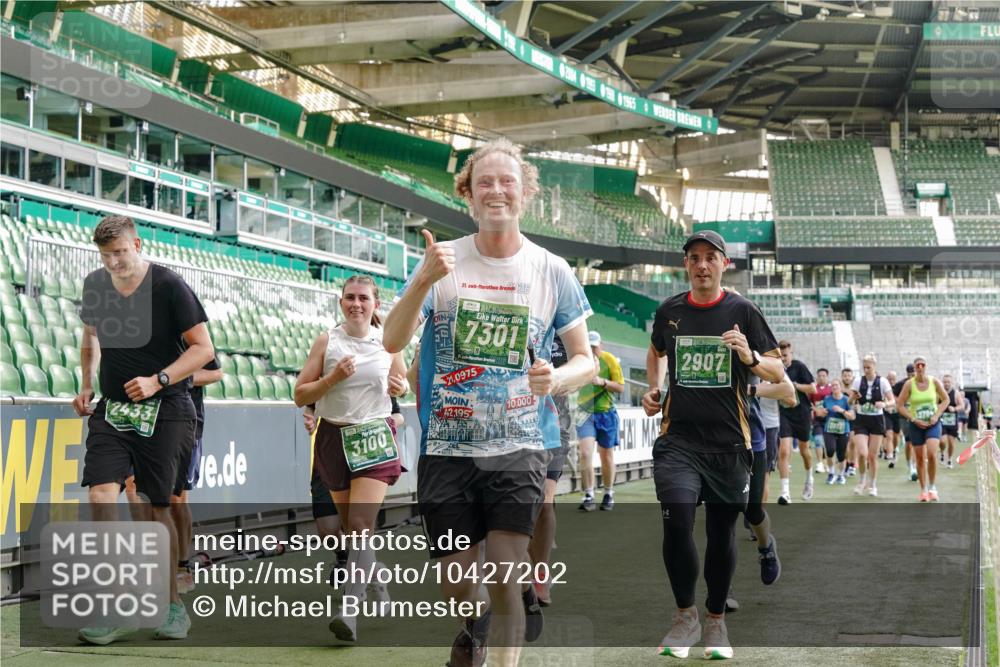 13.09.2026 - 21. swb-Marathon Bremen Michael Burmester http://msf.ph/oto/10427202 13.09.2026 13:25:35 Laufen im Stadion 202, 213, 294, 505, 530, 543, 548, 645, 723, 752, 815, 818, 966, 1283, 1410, 1443, 1459, 1463, 1471, 1473, 1487, 1491, 1504, 1515, 1530, 1561, 1618, 1744, 1828, 1830, 1953, 2058, 2059, 2095, 2211, 2267, 2271, 2298, 2308, 2312, 2323, 2354, 2382, 2384, 2483, 2497, 2506, 2508, 2554, 2558, 2571, 2591, 2592, 2644, 2656, 2675, 2752, 2762, 2776, 2833, 2878, 2896, 2970, 2981, 3005, 3047, 3062, 3097, 3142, 3172, 3211, 3259, 3298, 3306, 3329, 3359, 3381, 3390, 3433 meine-sportfotos.de