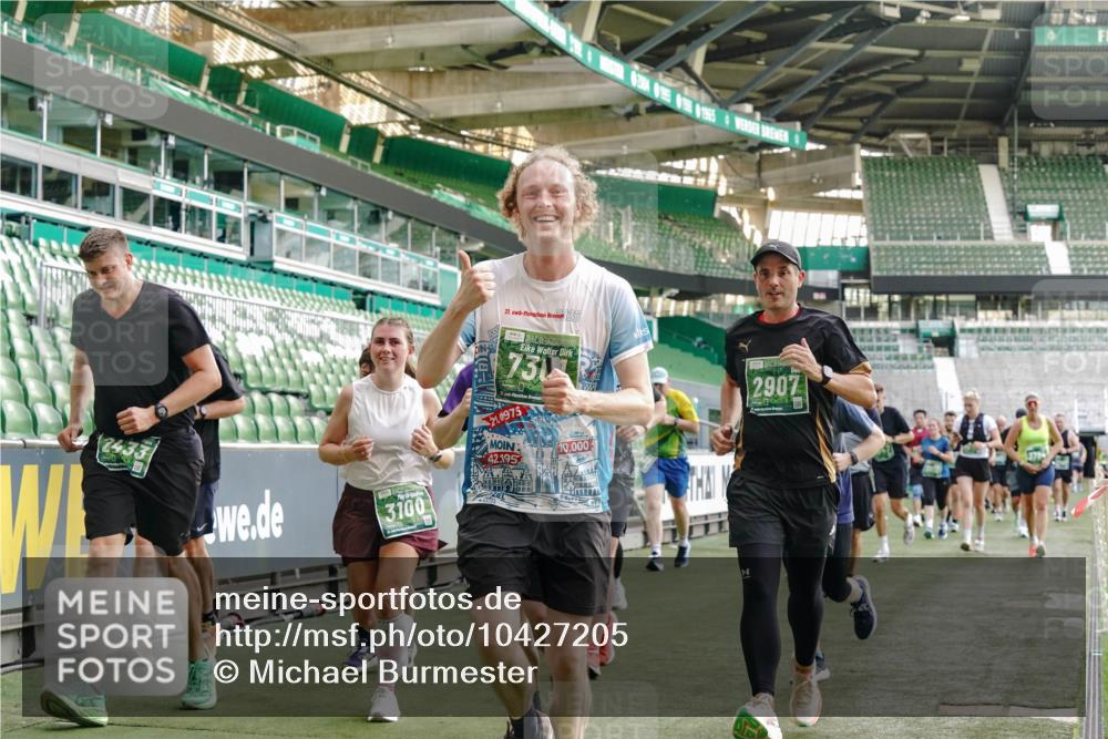 13.09.2026 - 21. swb-Marathon Bremen Michael Burmester http://msf.ph/oto/10427205 13.09.2026 13:25:35 Laufen im Stadion 202, 213, 294, 505, 530, 543, 548, 645, 723, 752, 815, 818, 966, 1283, 1410, 1443, 1459, 1463, 1471, 1473, 1487, 1491, 1504, 1515, 1530, 1561, 1618, 1744, 1828, 1830, 1953, 2058, 2059, 2095, 2211, 2267, 2271, 2298, 2308, 2312, 2323, 2354, 2382, 2384, 2483, 2497, 2506, 2508, 2554, 2558, 2571, 2591, 2592, 2644, 2656, 2675, 2752, 2762, 2776, 2833, 2878, 2896, 2970, 2981, 3005, 3047, 3062, 3097, 3142, 3172, 3211, 3259, 3298, 3306, 3329, 3359, 3381, 3390, 3433 meine-sportfotos.de