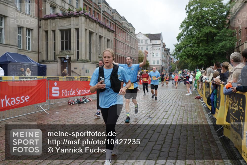 13.09.2026 - Kiel Lauf Yannick Fuchs http://msf.ph/oto/10427235 13.09.2026 11:06:09 Ziel 799, 1111, 1359, 2781, 2782, 3618, 4392, 4980, 5229, 6307, 7045, 7452, 7942, 8163, 8295, 8400, 8452, 9781, 10830, 11028, 11029, 11218, 11372, 12048, 12356, 12646, 12647, 12686, 2959, 3352, 3475, 4058, 4148, 4153, 4392, 4764, 4979, 5187, 5526, 5756, 5925, 6162, 6307, 6668, 6823, 8323, 8498, 8879, 9016, 9279, 9480, 9757, 10386, 10557, 10599, 11049, 11218, 11618, 12012, 12133, 12233, 12356, 12646, 12647, 12649, 458, 560, 631, 710, 824, 2179, 3201, 3966, 4095, 4614, 5141 meine-sportfotos.de