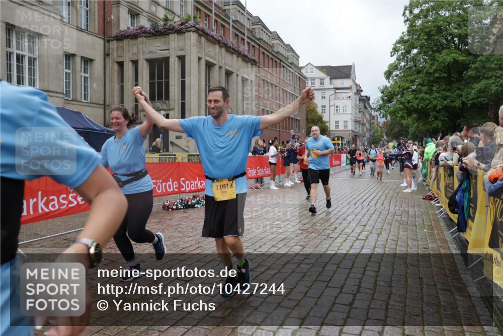 13.09.2026 - Kiel Lauf Yannick Fuchs http://msf.ph/oto/10427244 13.09.2026 11:06:10 Ziel 799, 824, 1111, 1359, 2781, 2782, 3618, 4980, 5229, 7045, 7452, 7942, 8163, 8295, 8400, 8452, 9781, 10830, 11028, 11029, 11372, 12048, 12686, 1359, 2959, 3475, 4058, 4148, 4153, 4392, 4764, 4979, 4980, 5187, 5526, 5756, 5925, 6162, 6307, 6668, 6823, 7942, 8295, 8323, 8452, 8498, 8879, 9016, 9279, 9757, 10386, 10557, 10599, 10830, 11049, 11218, 11618, 12012, 12133, 12233, 12356, 12646, 12647, 12649, 458, 560, 631, 710, 2179, 3201, 3966, 4095, 4614, 5141 meine-sportfotos.de