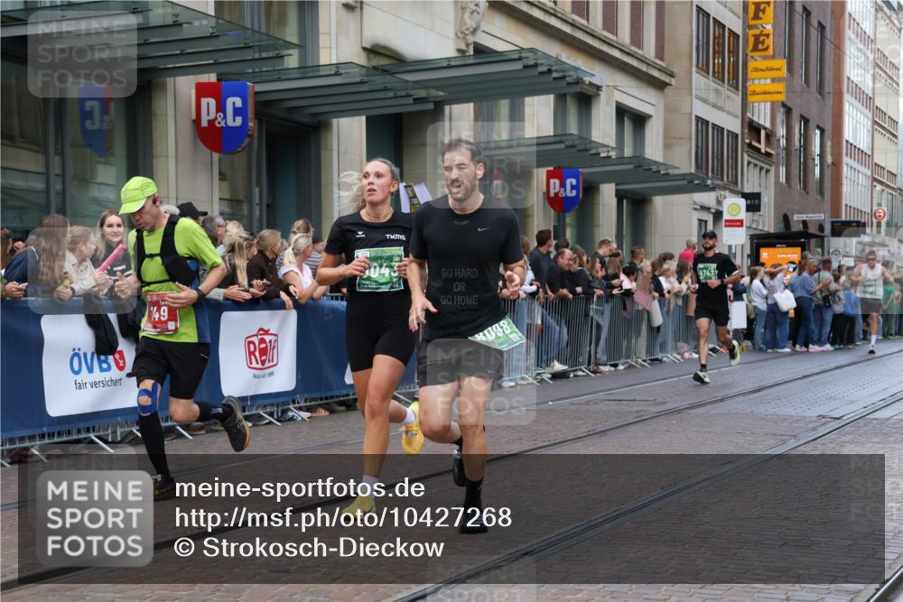 13.09.2026 - 21. swb-Marathon Bremen Strokosch-Dieckow http://msf.ph/oto/10427268 13.09.2026 13:07:06 Ziel 819, 1863, 2135, 2706, 3043, 3118, 4743, 4808, 7636, 7803, 7876, 8060, 8098, 8467, 8980, 9927, 521, 749, 1540, 3127, 3794, 3973, 4574, 6053, 6784, 7876, 8580, 8888, 9708 meine-sportfotos.de