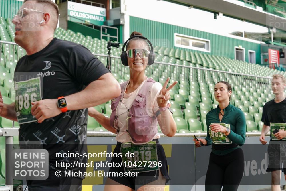 13.09.2026 - 21. swb-Marathon Bremen Michael Burmester http://msf.ph/oto/10427296 13.09.2026 13:25:40 Laufen im Stadion 202, 213, 294, 505, 530, 543, 548, 645, 723, 752, 815, 818, 966, 1283, 1410, 1443, 1459, 1463, 1473, 1487, 1491, 1504, 1515, 1530, 1561, 1618, 1744, 1828, 1830, 1953, 2058, 2059, 2095, 2211, 2267, 2271, 2298, 2308, 2312, 2323, 2354, 2382, 2384, 2483, 2497, 2506, 2508, 2554, 2558, 2591, 2592, 2644, 2656, 2675, 2752, 2762, 2817, 2833, 2878, 2896, 2970, 2981, 3005, 3047, 3062, 3097, 3142, 3172, 3211, 3259, 3298, 3306, 3329, 3359, 3381, 3390, 3433, 3629 meine-sportfotos.de