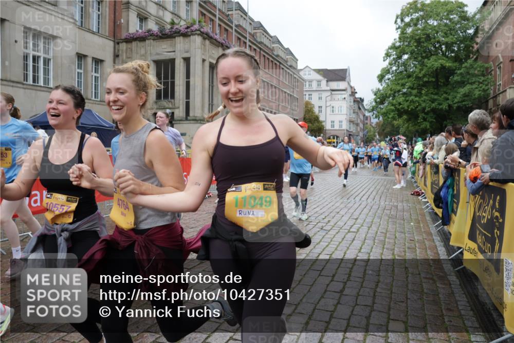 13.09.2026 - Kiel Lauf Yannick Fuchs http://msf.ph/oto/10427351 13.09.2026 11:06:21 Ziel 458, 560, 631, 710, 824, 2179, 3201, 3966, 4095, 4614, 5141, 5403, 5435, 6124, 6125, 6754, 8163, 8299, 8400, 8429, 9781, 10143, 10329, 10497, 10537, 10545, 10841, 11028, 11029, 12195, 12686, 799, 1111, 1359, 2781, 2782, 2959, 3475, 3618, 4058, 4148, 4153, 4392, 4764, 4980, 5187, 5229, 5526, 5756, 5925, 6307, 6823, 7045, 7452, 7942, 8295, 8323, 8452, 8879, 9016, 9279, 9757, 10557, 10830, 11049, 11218, 11372, 12048, 12133, 12356, 12646, 12647, 12649, 219 meine-sportfotos.de