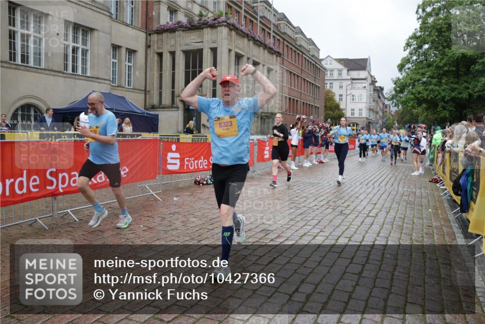 13.09.2026 - Kiel Lauf Yannick Fuchs http://msf.ph/oto/10427366 13.09.2026 11:06:22 Ziel 458, 560, 631, 710, 824, 2179, 3201, 3966, 4095, 4614, 5141, 5403, 5435, 6124, 6125, 6754, 8163, 8299, 8400, 8429, 9781, 10143, 10329, 10497, 10537, 10545, 10841, 11028, 11029, 11900, 12195, 12686, 799, 1111, 1359, 2781, 2782, 3475, 3618, 4058, 4392, 4980, 5187, 5229, 5756, 5925, 6307, 6823, 7045, 7452, 7942, 8295, 8323, 8452, 8879, 9016, 9279, 9757, 10830, 11218, 11372, 12048, 12133, 12356, 12646, 12647, 12649, 219 meine-sportfotos.de