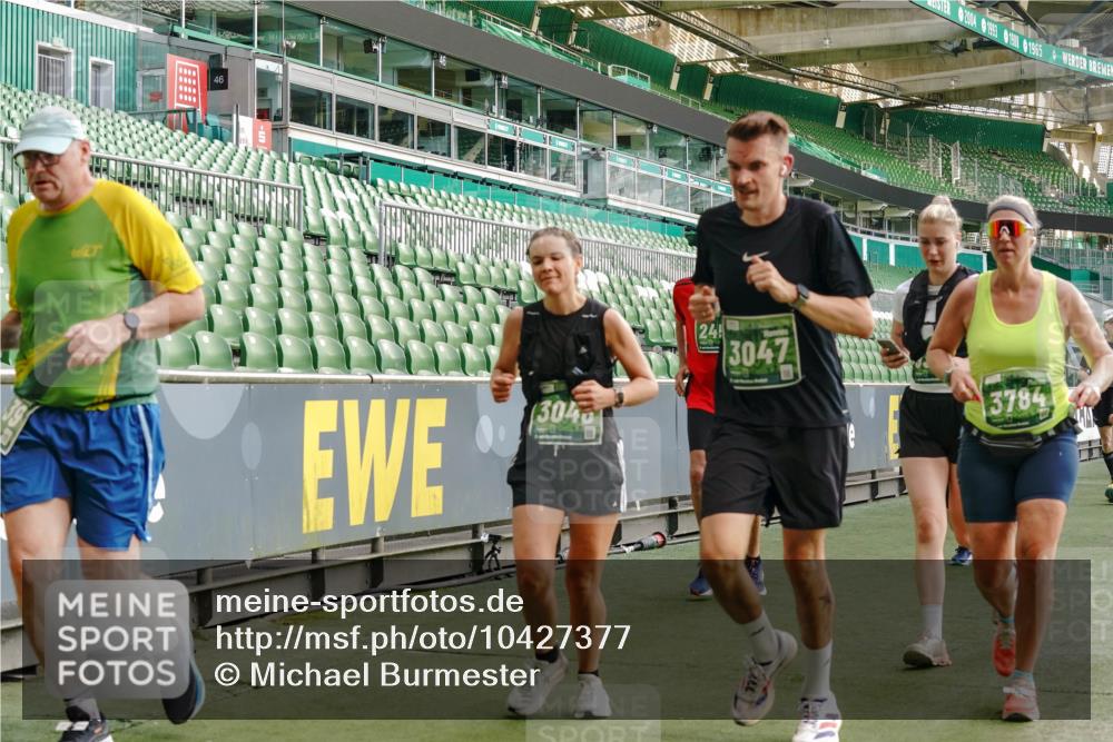 13.09.2026 - 21. swb-Marathon Bremen Michael Burmester http://msf.ph/oto/10427377 13.09.2026 13:25:42 Laufen im Stadion 202, 213, 294, 505, 530, 543, 548, 645, 723, 815, 818, 966, 1283, 1410, 1443, 1459, 1463, 1473, 1487, 1491, 1504, 1515, 1530, 1561, 1618, 1744, 1828, 1830, 1953, 2058, 2059, 2095, 2211, 2267, 2271, 2298, 2308, 2312, 2323, 2354, 2382, 2384, 2483, 2497, 2506, 2508, 2554, 2558, 2576, 2591, 2592, 2644, 2656, 2675, 2752, 2762, 2817, 2833, 2878, 2896, 2970, 2981, 3005, 3047, 3062, 3097, 3142, 3172, 3211, 3259, 3298, 3306, 3329, 3359, 3381, 3390, 3433, 3629 meine-sportfotos.de