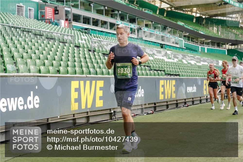 13.09.2026 - 21. swb-Marathon Bremen Michael Burmester http://msf.ph/oto/10427439 13.09.2026 13:02:34 Laufen im Stadion 150, 282, 440, 531, 722, 762, 930, 936, 940, 946, 1006, 1014, 1067, 1163, 1250, 1436, 1448, 1460, 1582, 1611, 1896, 2033, 2047, 2062, 2276, 2292, 2345, 2364, 2378, 2421, 2491, 2513, 2638, 2666, 2668, 2779, 2900, 2987, 3013, 3044, 3114, 3135, 3163, 3164, 3187, 3248, 3258, 3294, 3334, 3360, 3372, 3374, 3375, 3392, 3460, 3496, 3526, 3527, 3576, 3585, 3603, 3667, 3721, 3806, 3852, 3893, 3938, 3970, 3983, 4000, 4077, 4133, 4506, 4558 meine-sportfotos.de