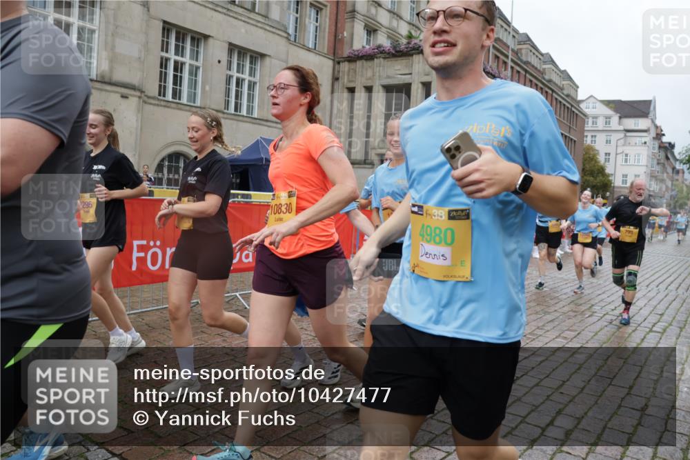 13.09.2026 - Kiel Lauf Yannick Fuchs http://msf.ph/oto/10427477 13.09.2026 11:06:35 Ziel 219, 805, 3712, 4312, 4421, 5141, 5565, 7008, 7664, 8704, 9022, 9182, 9830, 11559, 11900, 12188, 458, 560, 631, 710, 799, 824, 1111, 1359, 2179, 2781, 2782, 3201, 3618, 3966, 4095, 4614, 4980, 5141, 5229, 5403, 5435, 6124, 6125, 6754, 7045, 7452, 7942, 8163, 8295, 8299, 8400, 8429, 8452, 9781, 10143, 10329, 10497, 10537, 10545, 10830, 10841, 11028, 11029, 11372, 12048, 12195, 12686, 2041, 3213, 4683, 6931, 7145, 7329, 8029, 8822, 9218, 9467, 9729, 799, 7045, 7452, 12048 meine-sportfotos.de