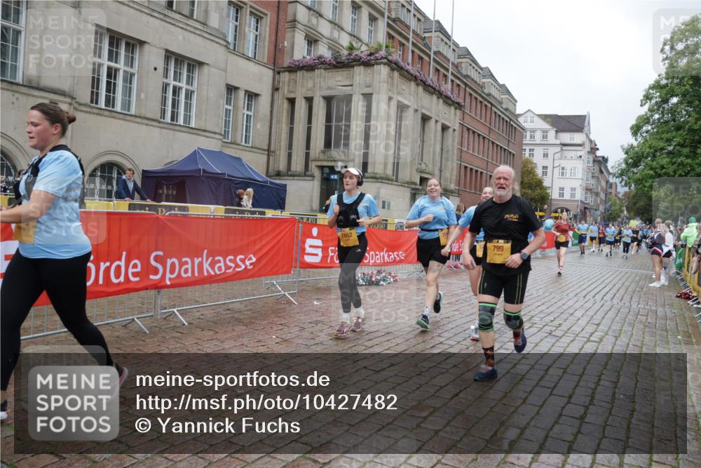 13.09.2026 - Kiel Lauf Yannick Fuchs http://msf.ph/oto/10427482 13.09.2026 11:06:36 Ziel 219, 805, 3712, 4312, 4421, 5565, 7008, 7664, 8704, 9022, 9182, 9830, 11559, 11900, 12188, 458, 560, 631, 710, 799, 824, 1111, 2179, 2781, 2782, 3201, 3618, 3966, 4095, 4614, 5141, 5229, 5403, 5435, 6124, 6125, 6754, 7045, 7452, 8163, 8299, 8400, 8429, 9781, 10143, 10329, 10497, 10537, 10545, 10841, 11028, 11029, 11372, 12048, 12195, 12686, 2041, 3213, 4683, 6931, 7145, 7329, 8029, 8822, 9218, 9467, 9729, 799, 7045, 7452, 12048 meine-sportfotos.de