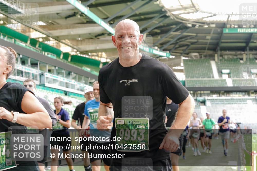 13.09.2026 - 21. swb-Marathon Bremen Michael Burmester http://msf.ph/oto/10427550 13.09.2026 13:25:48 Laufen im Stadion 202, 213, 294, 505, 530, 543, 645, 723, 815, 818, 966, 1077, 1283, 1410, 1443, 1459, 1463, 1473, 1487, 1491, 1504, 1515, 1530, 1561, 1618, 1744, 1828, 1830, 1953, 2058, 2059, 2095, 2211, 2267, 2271, 2298, 2308, 2312, 2323, 2354, 2382, 2384, 2497, 2506, 2508, 2554, 2558, 2576, 2591, 2592, 2644, 2656, 2675, 2752, 2762, 2817, 2833, 2878, 2896, 2965, 2970, 2981, 3005, 3047, 3062, 3097, 3142, 3172, 3211, 3259, 3298, 3306, 3329, 3359, 3390, 3433, 3629 meine-sportfotos.de