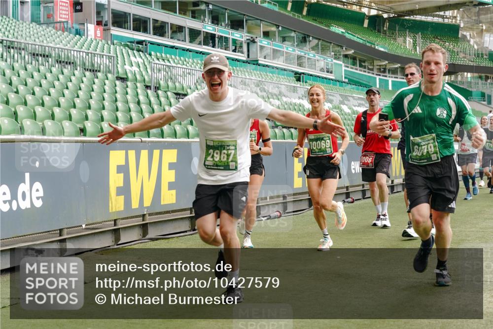 13.09.2026 - 21. swb-Marathon Bremen Michael Burmester http://msf.ph/oto/10427579 13.09.2026 13:02:36 Laufen im Stadion 150, 282, 531, 722, 762, 930, 936, 940, 946, 1006, 1014, 1067, 1163, 1250, 1436, 1448, 1460, 1582, 1611, 1896, 2033, 2047, 2062, 2276, 2292, 2345, 2364, 2378, 2421, 2491, 2513, 2638, 2666, 2668, 2779, 2900, 2987, 3013, 3044, 3114, 3135, 3163, 3164, 3187, 3248, 3258, 3294, 3334, 3360, 3372, 3374, 3375, 3392, 3460, 3496, 3526, 3527, 3576, 3585, 3603, 3667, 3721, 3806, 3852, 3893, 3938, 3970, 3983, 4000, 4077, 4133, 4506, 4558 meine-sportfotos.de