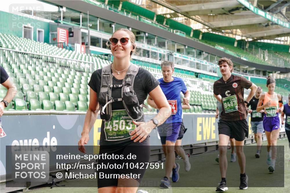 13.09.2026 - 21. swb-Marathon Bremen Michael Burmester http://msf.ph/oto/10427591 13.09.2026 13:25:50 Laufen im Stadion 202, 213, 294, 505, 530, 543, 645, 723, 815, 818, 833, 966, 1077, 1283, 1410, 1443, 1459, 1463, 1473, 1487, 1491, 1504, 1515, 1530, 1561, 1618, 1744, 1828, 1830, 1953, 2058, 2059, 2095, 2211, 2267, 2271, 2273, 2298, 2308, 2323, 2354, 2382, 2384, 2428, 2497, 2506, 2508, 2554, 2558, 2576, 2591, 2592, 2644, 2656, 2675, 2752, 2762, 2817, 2833, 2878, 2896, 2965, 2970, 2981, 3005, 3047, 3062, 3097, 3142, 3172, 3211, 3259, 3298, 3306, 3329, 3359, 3390, 3433, 3629 meine-sportfotos.de