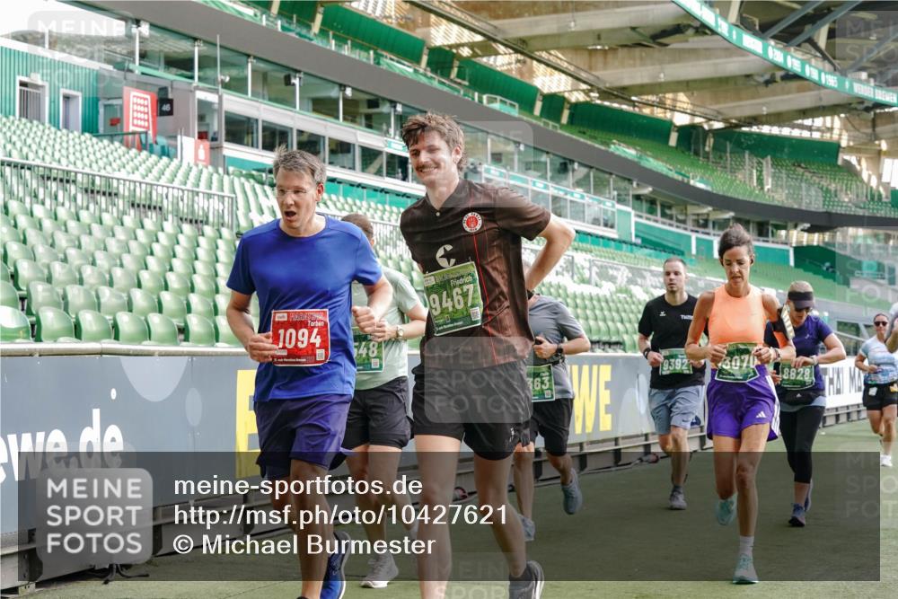 13.09.2026 - 21. swb-Marathon Bremen Michael Burmester http://msf.ph/oto/10427621 13.09.2026 13:25:51 Laufen im Stadion 202, 213, 294, 505, 530, 543, 645, 723, 815, 818, 833, 966, 1077, 1283, 1410, 1443, 1459, 1463, 1473, 1487, 1491, 1504, 1515, 1530, 1561, 1618, 1744, 1828, 1830, 1953, 2058, 2059, 2095, 2211, 2267, 2271, 2273, 2298, 2308, 2323, 2354, 2382, 2384, 2428, 2497, 2506, 2508, 2554, 2558, 2576, 2591, 2592, 2644, 2656, 2675, 2752, 2762, 2817, 2833, 2878, 2896, 2965, 2970, 2981, 3005, 3047, 3062, 3097, 3142, 3172, 3211, 3259, 3298, 3306, 3329, 3359, 3390, 3433, 3629 meine-sportfotos.de
