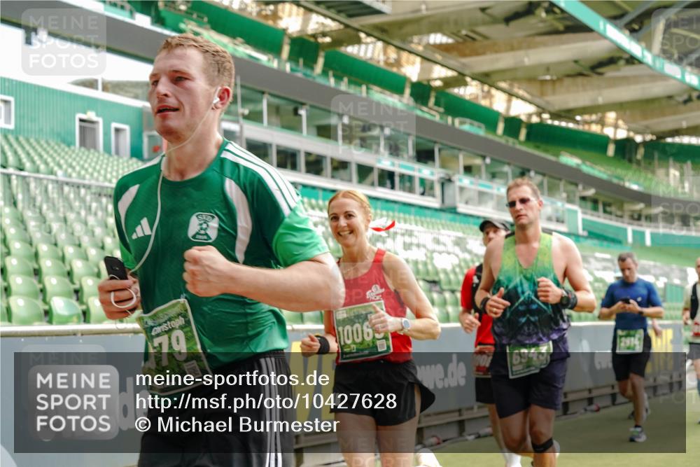 13.09.2026 - 21. swb-Marathon Bremen Michael Burmester http://msf.ph/oto/10427628 13.09.2026 13:02:37 Laufen im Stadion 150, 282, 531, 722, 762, 930, 936, 940, 946, 1006, 1014, 1067, 1163, 1250, 1436, 1448, 1460, 1582, 1611, 1896, 2033, 2047, 2062, 2276, 2292, 2345, 2364, 2378, 2421, 2491, 2513, 2638, 2666, 2668, 2779, 2900, 2987, 3013, 3044, 3114, 3135, 3163, 3164, 3187, 3248, 3258, 3294, 3334, 3360, 3372, 3374, 3375, 3392, 3460, 3496, 3526, 3527, 3576, 3585, 3603, 3667, 3721, 3806, 3846, 3852, 3893, 3938, 3970, 3983, 4000, 4077, 4133, 4506, 4558 meine-sportfotos.de