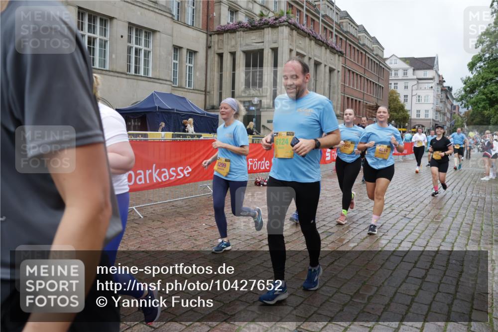 13.09.2026 - Kiel Lauf Yannick Fuchs http://msf.ph/oto/10427652 13.09.2026 11:06:56 Ziel 1894, 2041, 3213, 4683, 4945, 6541, 6931, 7145, 7329, 8029, 8822, 8911, 9218, 9467, 9729, 10591, 219, 560, 805, 2179, 3712, 4312, 4421, 4614, 5141, 5403, 5435, 5565, 6124, 7008, 7145, 7664, 8299, 8704, 9022, 9182, 9830, 10497, 10545, 11559, 11900, 12188, 12195, 102, 583, 1294, 2305, 3004, 3401, 5527, 6265, 6734, 7741, 10762, 10977, 11481, 12412, 458, 560, 631, 710, 824, 2179, 3201, 3966, 4095, 4614, 5403, 5435, 6124, 6125, 6754, 8299, 8400, 8429, 9781, 10497, 10545, 12195 meine-sportfotos.de