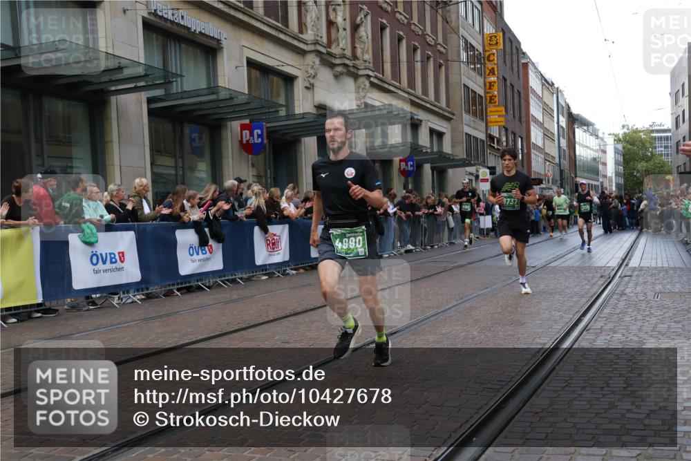 13.09.2026 - 21. swb-Marathon Bremen Strokosch-Dieckow http://msf.ph/oto/10427678 13.09.2026 13:07:28 Ziel 819, 969, 2135, 4732, 4852, 4990, 5570, 5976, 7558, 7803, 8611, 8737, 9035, 9356, 13160, 1540, 1863, 2706, 3043, 3118, 4743, 4808, 6053, 7636, 7876, 8060, 8098, 8467, 8980, 9927 meine-sportfotos.de