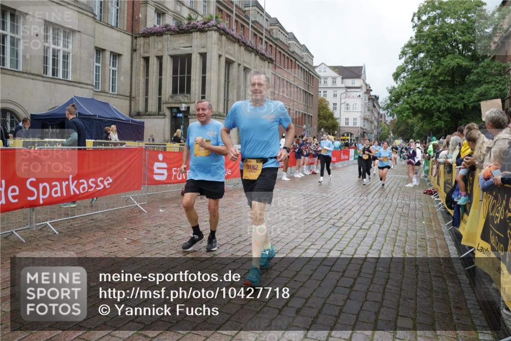 13.09.2026 - Kiel Lauf Yannick Fuchs http://msf.ph/oto/10427718 13.09.2026 11:07:02 Ziel 1294, 1894, 2041, 3004, 3401, 4683, 4945, 5527, 6541, 6734, 7329, 7741, 8911, 9218, 9467, 9729, 10591, 10977, 219, 805, 3213, 3712, 4312, 4421, 5565, 6931, 7008, 7145, 7664, 8029, 8704, 8822, 9022, 9182, 9467, 9830, 11559, 11900, 12188, 102, 583, 733, 2305, 5561, 5901, 6265, 6726, 9125, 10762, 10924, 11443, 11481, 12412, 458, 560, 710, 805, 2179, 4614, 5141, 5403, 5435, 6124, 8299, 9182, 10497, 10545, 11900, 12195 meine-sportfotos.de