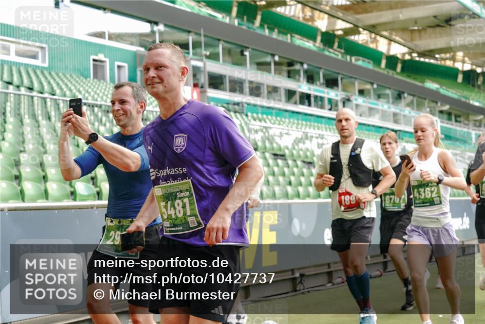 13.09.2026 - 21. swb-Marathon Bremen Michael Burmester http://msf.ph/oto/10427737 13.09.2026 13:02:40 Laufen im Stadion 150, 282, 531, 596, 722, 762, 930, 936, 940, 946, 1006, 1014, 1067, 1163, 1250, 1436, 1448, 1458, 1460, 1582, 1611, 1896, 2033, 2047, 2062, 2276, 2292, 2345, 2364, 2378, 2421, 2491, 2513, 2625, 2638, 2666, 2668, 2779, 2900, 2934, 2987, 3013, 3044, 3114, 3135, 3163, 3164, 3187, 3248, 3258, 3294, 3334, 3360, 3372, 3374, 3392, 3460, 3496, 3510, 3526, 3527, 3576, 3585, 3597, 3603, 3667, 3721, 3806, 3846, 3852, 3859, 3893, 3938, 3970, 3983, 4000, 4077, 4133, 4506, 4558 meine-sportfotos.de