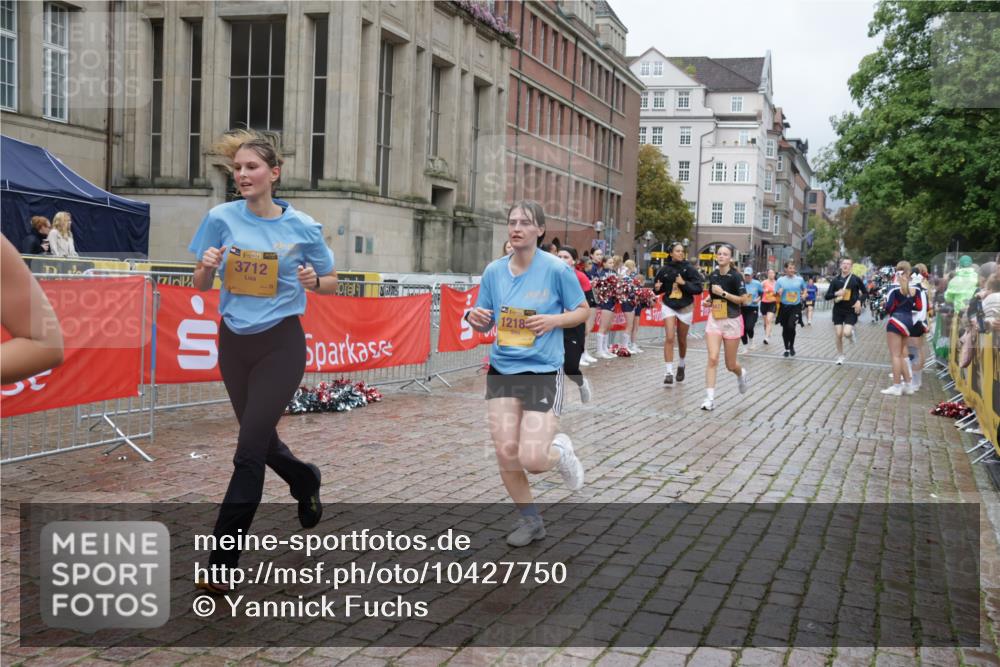 13.09.2026 - Kiel Lauf Yannick Fuchs http://msf.ph/oto/10427750 13.09.2026 11:07:07 Ziel 102, 1294, 1894, 3004, 3401, 4945, 5527, 6265, 6541, 6734, 7741, 8911, 10591, 10977, 11481, 2041, 3213, 3712, 4312, 4421, 4683, 4945, 5565, 6931, 7008, 7145, 7329, 7664, 8029, 8704, 8822, 8911, 9022, 9218, 9467, 9729, 9830, 11559, 12188, 583, 733, 885, 1344, 1587, 2305, 4214, 5123, 5561, 5901, 6726, 9125, 10762, 10924, 11443, 12184, 12412, 219, 805, 3712, 5141, 9022, 9182, 9830, 11900, 12188 meine-sportfotos.de