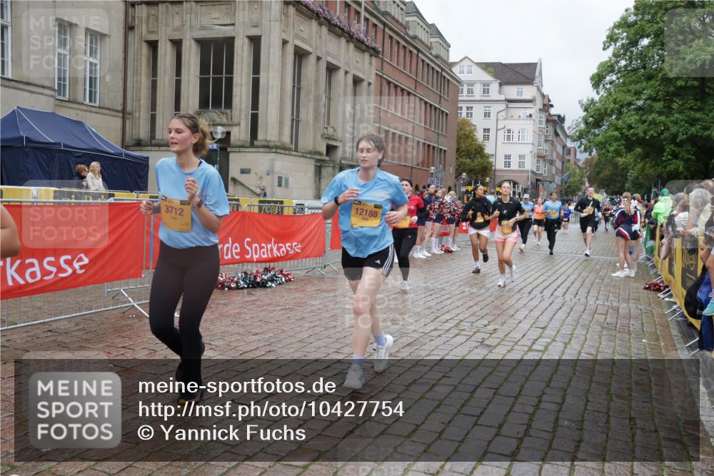 13.09.2026 - Kiel Lauf Yannick Fuchs http://msf.ph/oto/10427754 13.09.2026 11:07:07 Ziel 102, 1294, 1894, 3004, 3401, 4945, 5527, 6265, 6541, 6734, 7741, 8911, 10591, 10977, 11481, 2041, 3213, 3712, 4312, 4421, 4683, 4945, 5565, 6931, 7008, 7145, 7329, 7664, 8029, 8704, 8822, 8911, 9022, 9218, 9467, 9729, 9830, 11559, 12188, 583, 733, 885, 1344, 1587, 2305, 4214, 5123, 5561, 5901, 6726, 9125, 10762, 10924, 11443, 12184, 12412, 219, 805, 3712, 5141, 9022, 9182, 9830, 11900, 12188 meine-sportfotos.de
